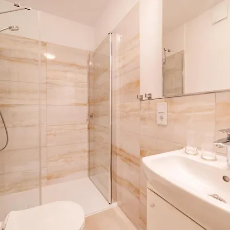 Apartment Ogrodowa 45 *